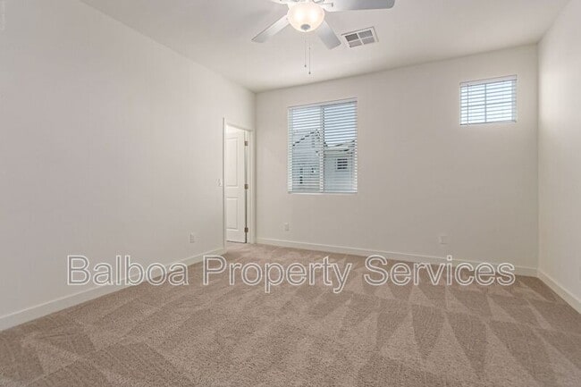Building Photo - 5528 S Dillon Cir