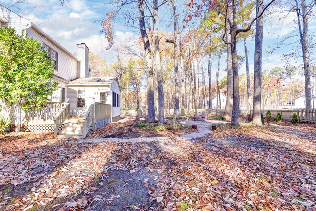 Building Photo - 411 Willards Way