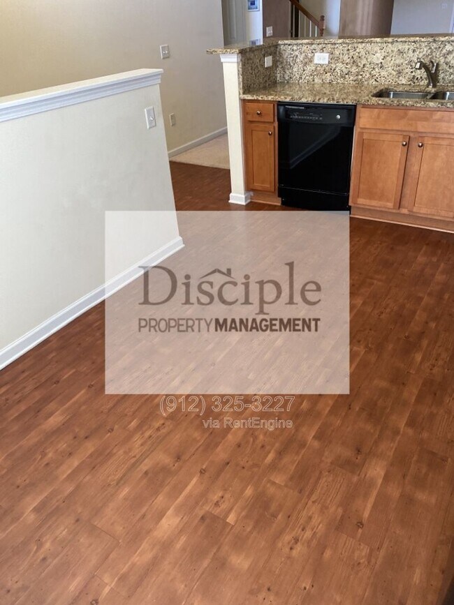 Building Photo - 169 Regency Cir