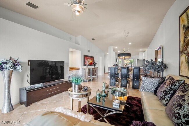 Building Photo - 10020 Siesta Bay Dr