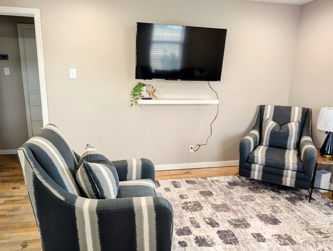 Building Photo - 109 State Ave