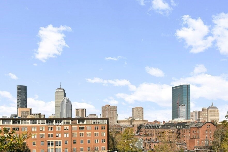Building Photo - 32 Concord Sq