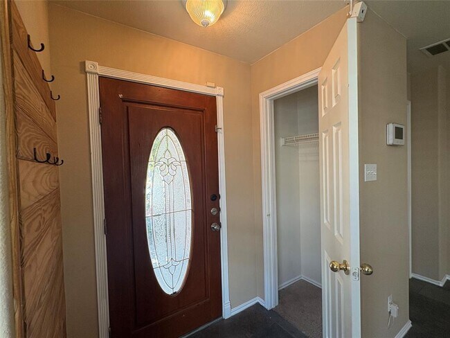 Building Photo - 18316 Great Falls Dr