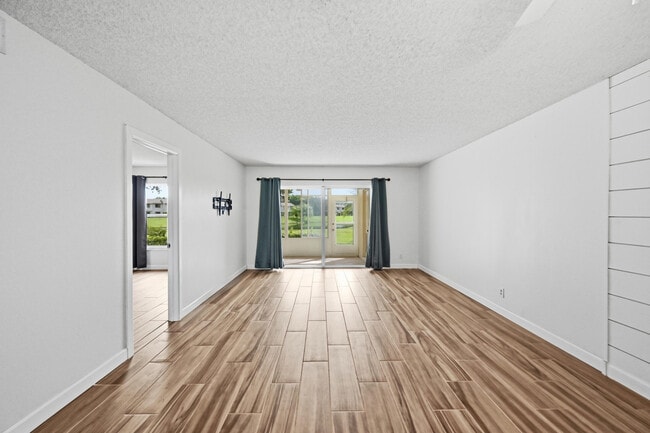 Building Photo - 2805 Casita Way