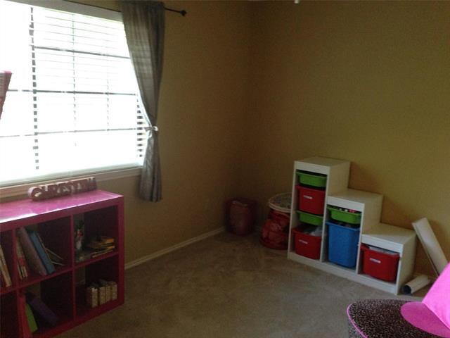 Building Photo - 245 Tanbark Cir