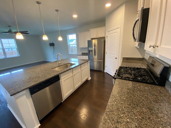 Building Photo - Beautiful 4 Bedroom in Cane Bay