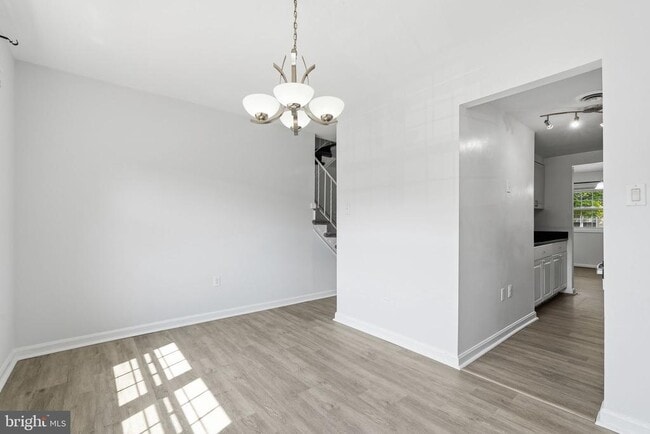 Building Photo - 9178 Laurelwood Ct
