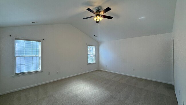 Building Photo - Spacious Colonial in Austin Ridge