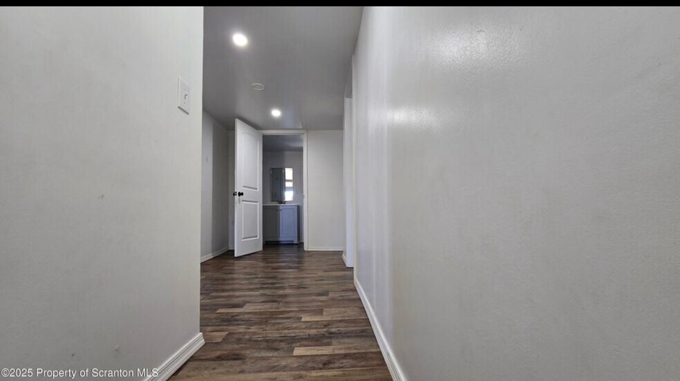 Building Photo - 1119 Prospect Ave