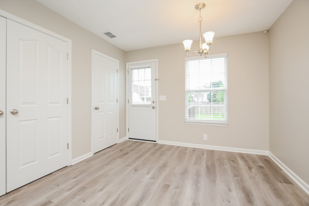 Building Photo - 3157 Holsted Dr