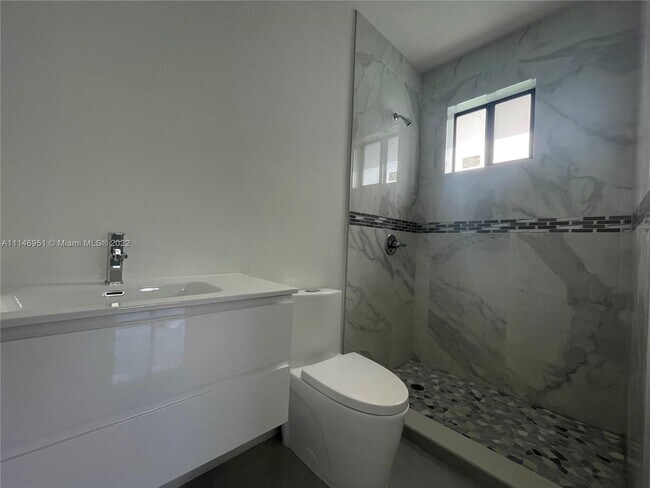 Building Photo - 3096 NW 27th St