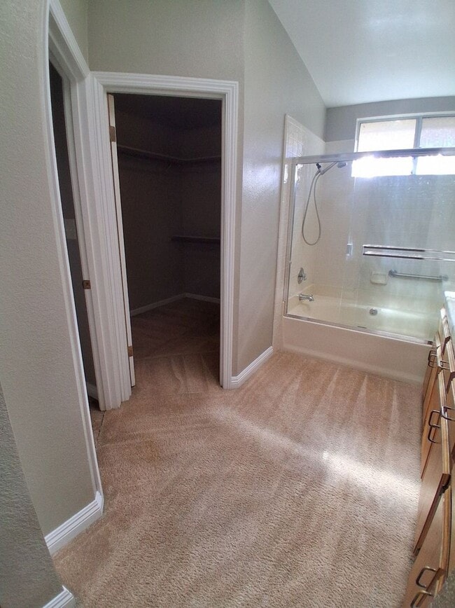 Building Photo - Beautiful Single-Story Home in Pheasant Run – Move-In Ready!