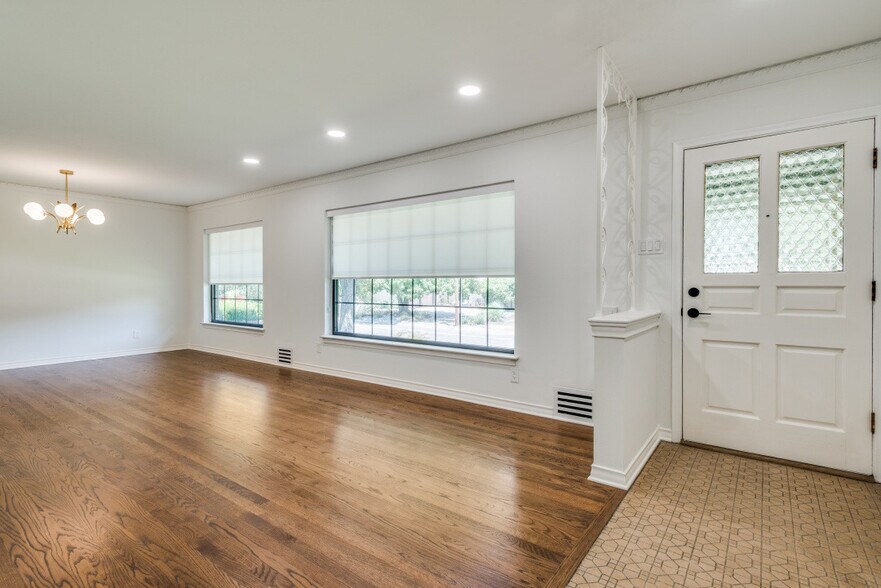 Building Photo - 4219 Briar Creek Ln