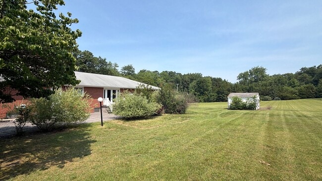 Building Photo - Move-In Ready 3-Bed, 2.5-Bath Home with a Beautiful Big Yard in Peaceful Jackson, NJ