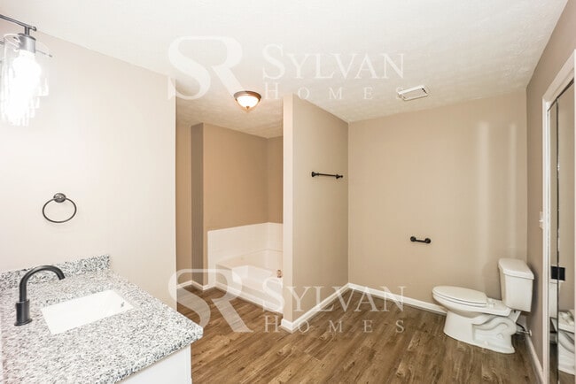 Building Photo - Lease today! No extra charge for contentme...