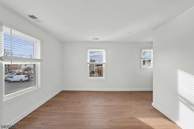 Building Photo - 78 Anderson St