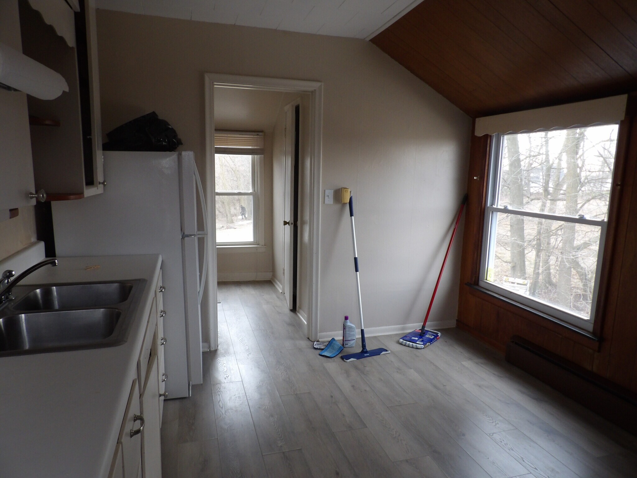 Kitchen - 817 N Jefferson St