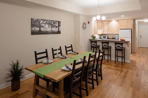 Building Photo - 1307 N Main St