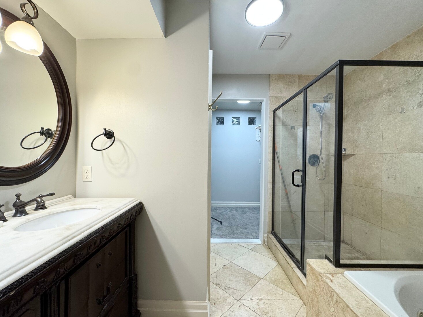 Building Photo - 1715 Summit St