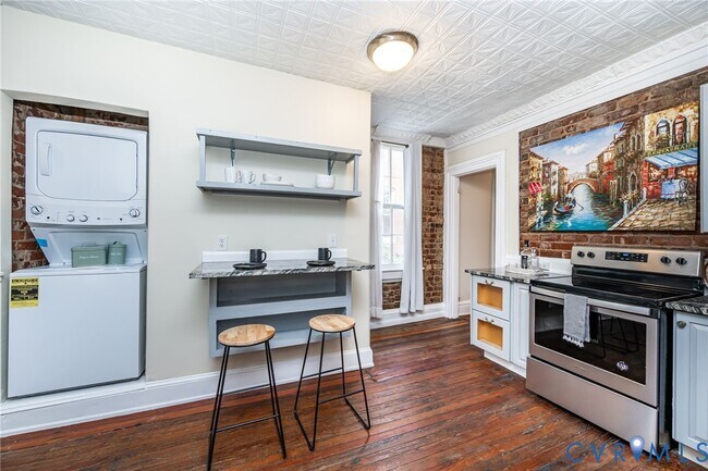 Building Photo - 108 N Harrison St