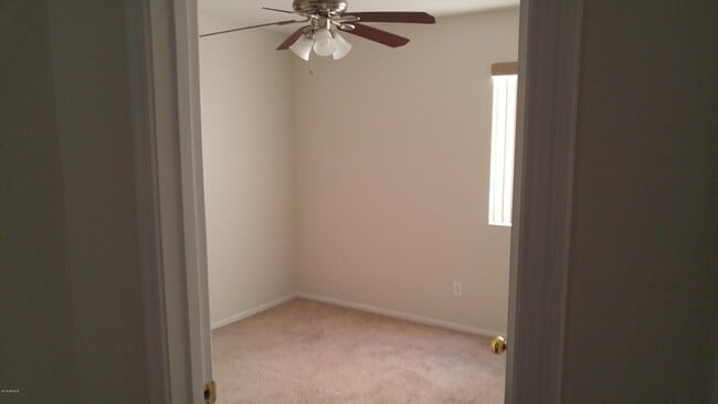Building Photo - 3222 S Justin Dr
