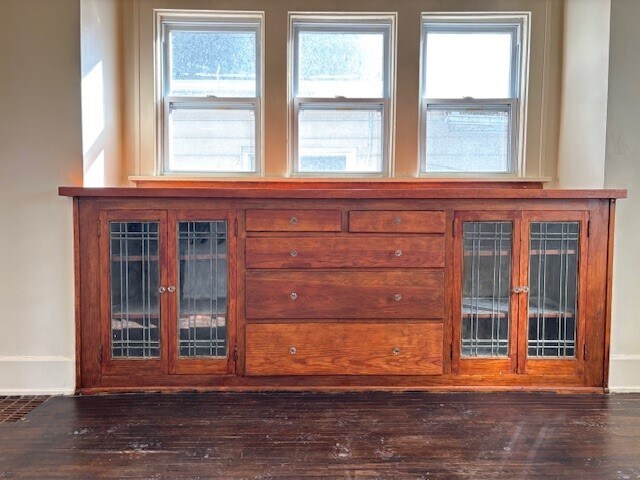 Building Photo - 330 E Lake St