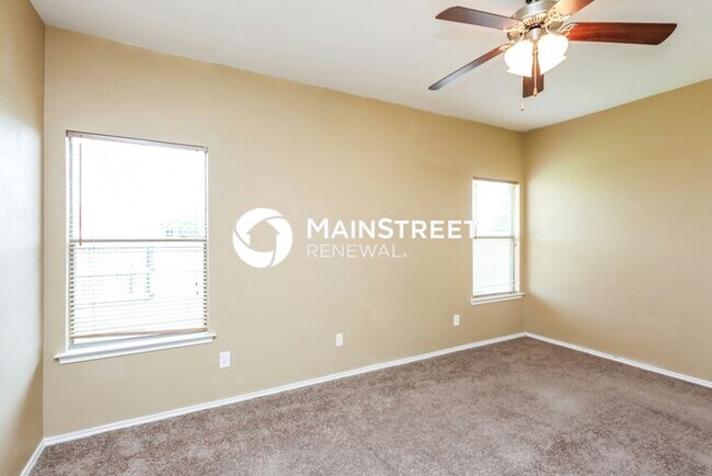 Building Photo - 3 Bedroom Pet-Friendly Home in Fort Worth,...