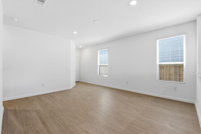 Building Photo - 26391 Cedar Sedge Dr