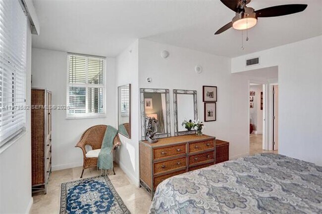 Building Photo - 1250 S Miami Ave