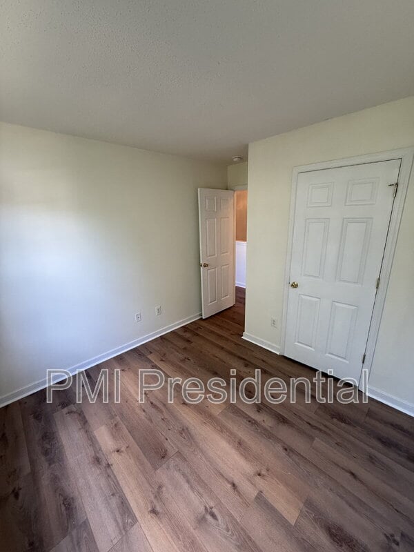 Building Photo - 3925 Hallwood Farms Rd
