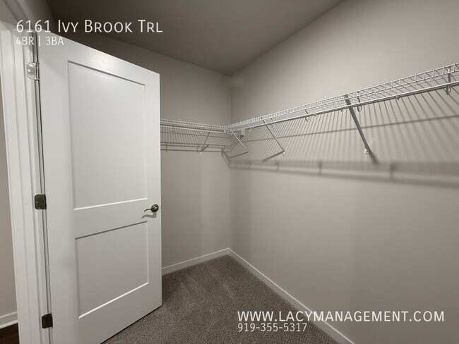 Building Photo - 6161 Ivy Brk Trl