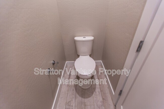 Building Photo - 3855 S McQueen Rd