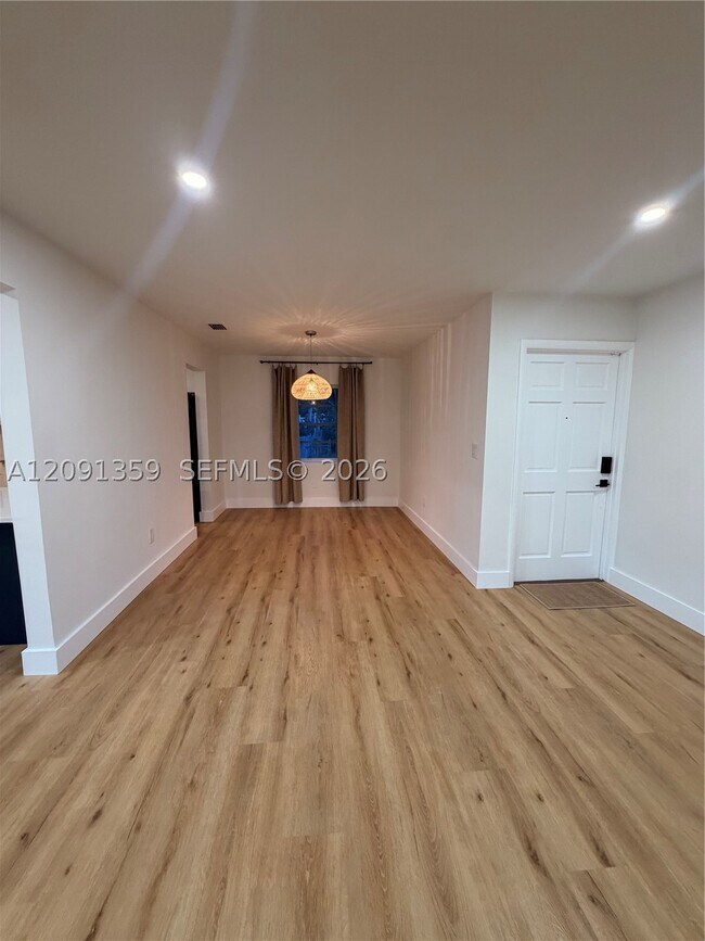 Building Photo - 18608 SW 93rd Pl