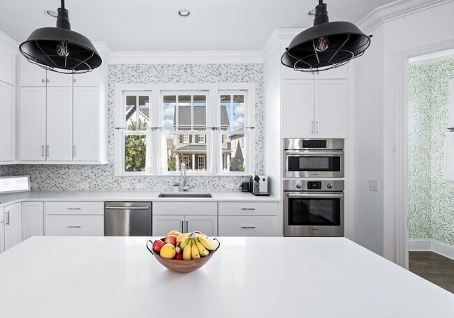 Building Photo - 1043 Calico St