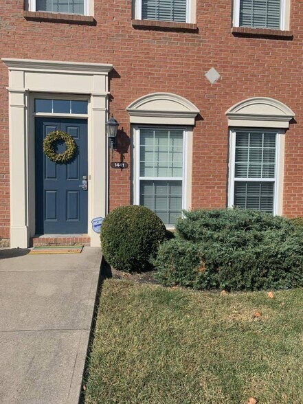 Primary Photo - 1441 Laurel Park Dr