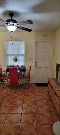 Building Photo - 2441 SW 27th Ave