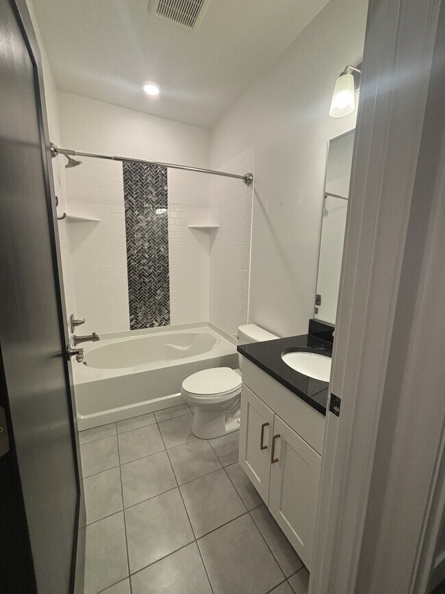 Building Photo - 6153 W Poplar View Dr