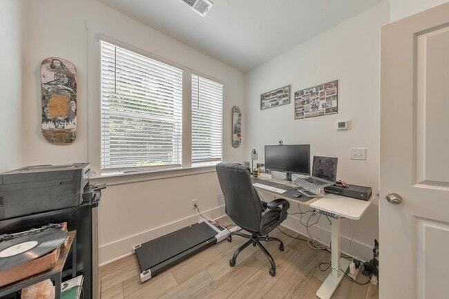 Building Photo - 1519 Layton Ln NW