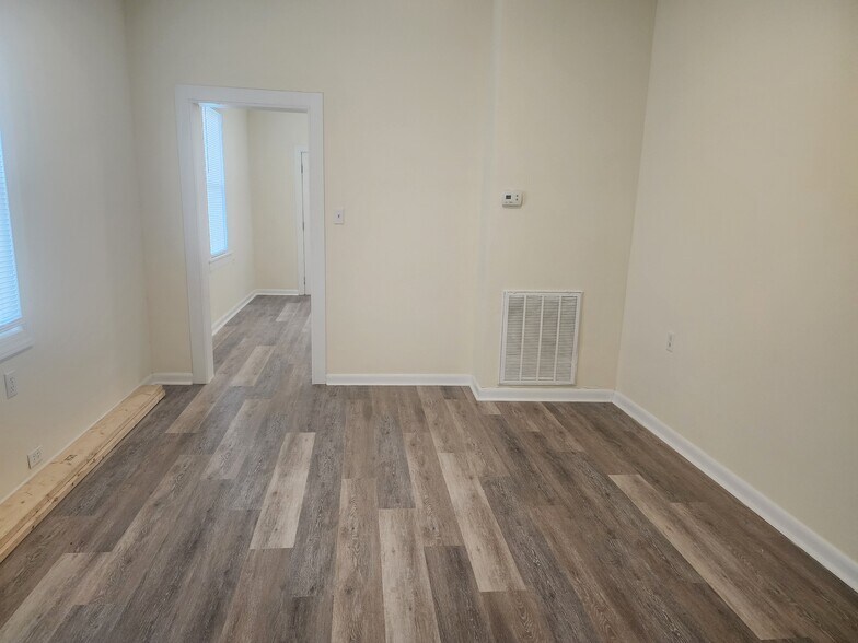Building Photo - 1458 Ferndale Ave
