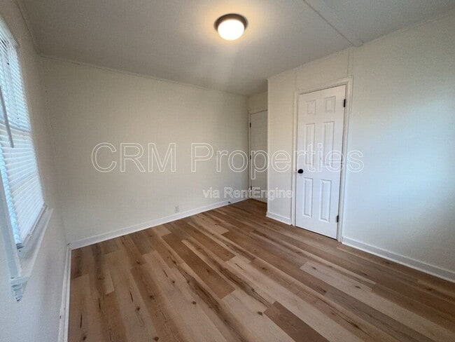 Building Photo - 1303 S Purdum St