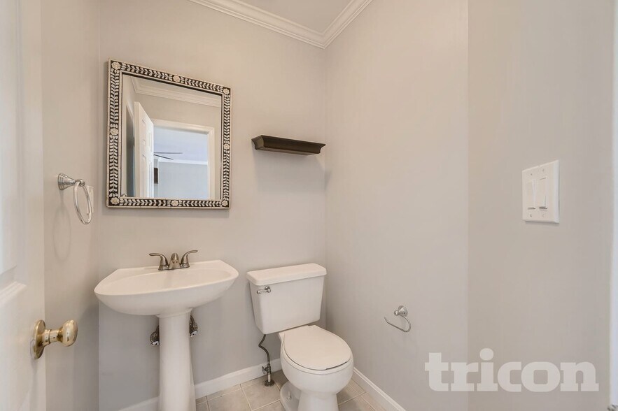 Building Photo - 38 Glyndon Gate Way