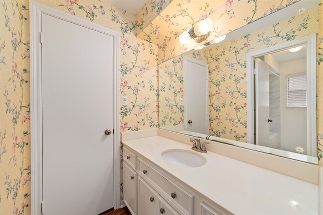 Building Photo - 11838 Riverview Dr