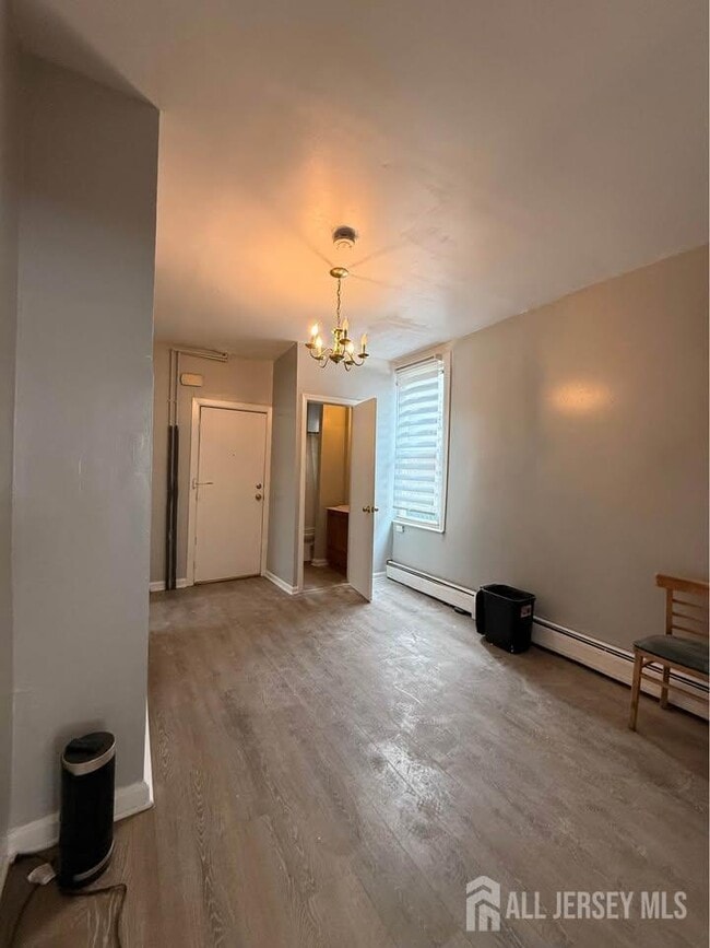 Building Photo - 53 Hassart St