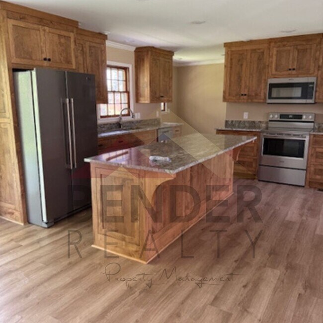 Building Photo - GORGEOUS RENOVATED HOME