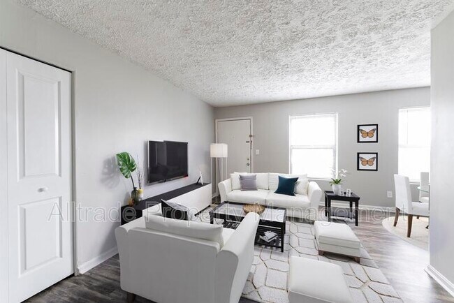 Building Photo - 4909 Cawood Dr