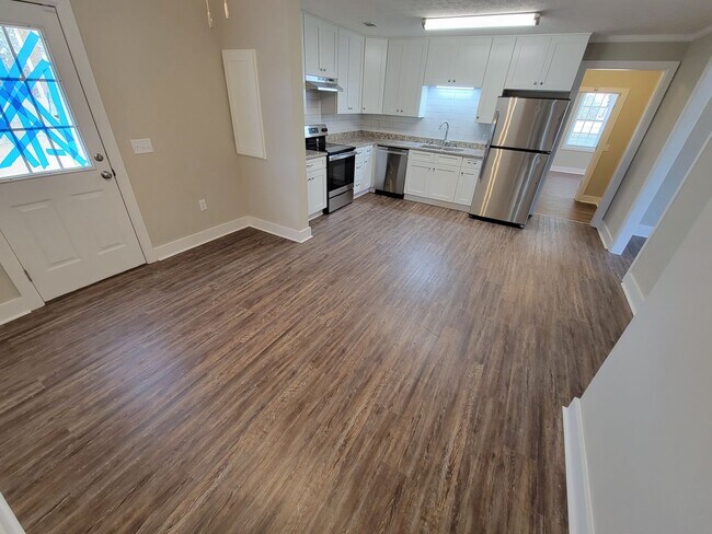 Building Photo - 4137 US-301