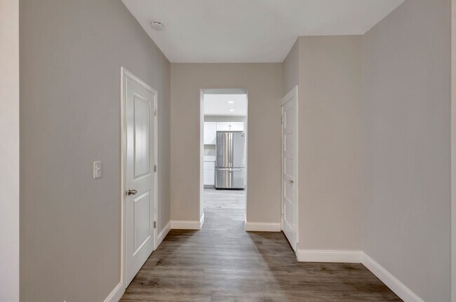 Building Photo - Beautiful Cape Cod 5 Bedroom