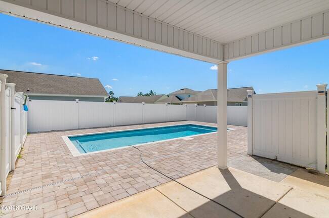 Building Photo - 56 Silverthorn St