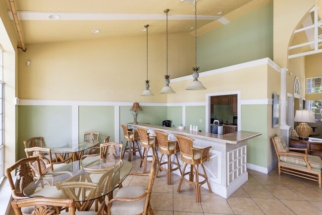 Building Photo - 1229 Bermuda Lakes Ln