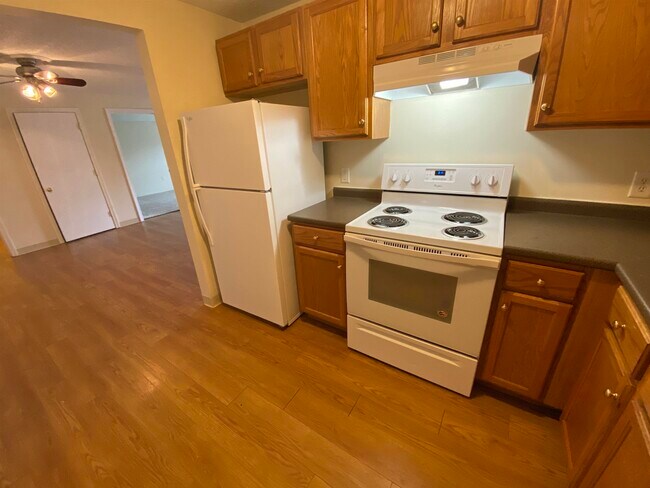 Building Photo - 96 Powers St